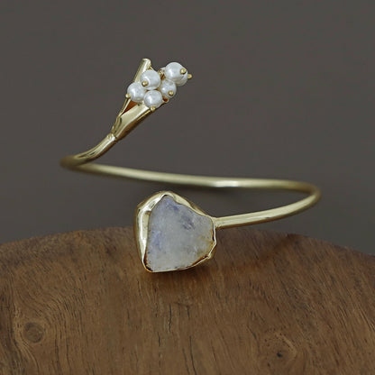 Bündel goldener Armreif